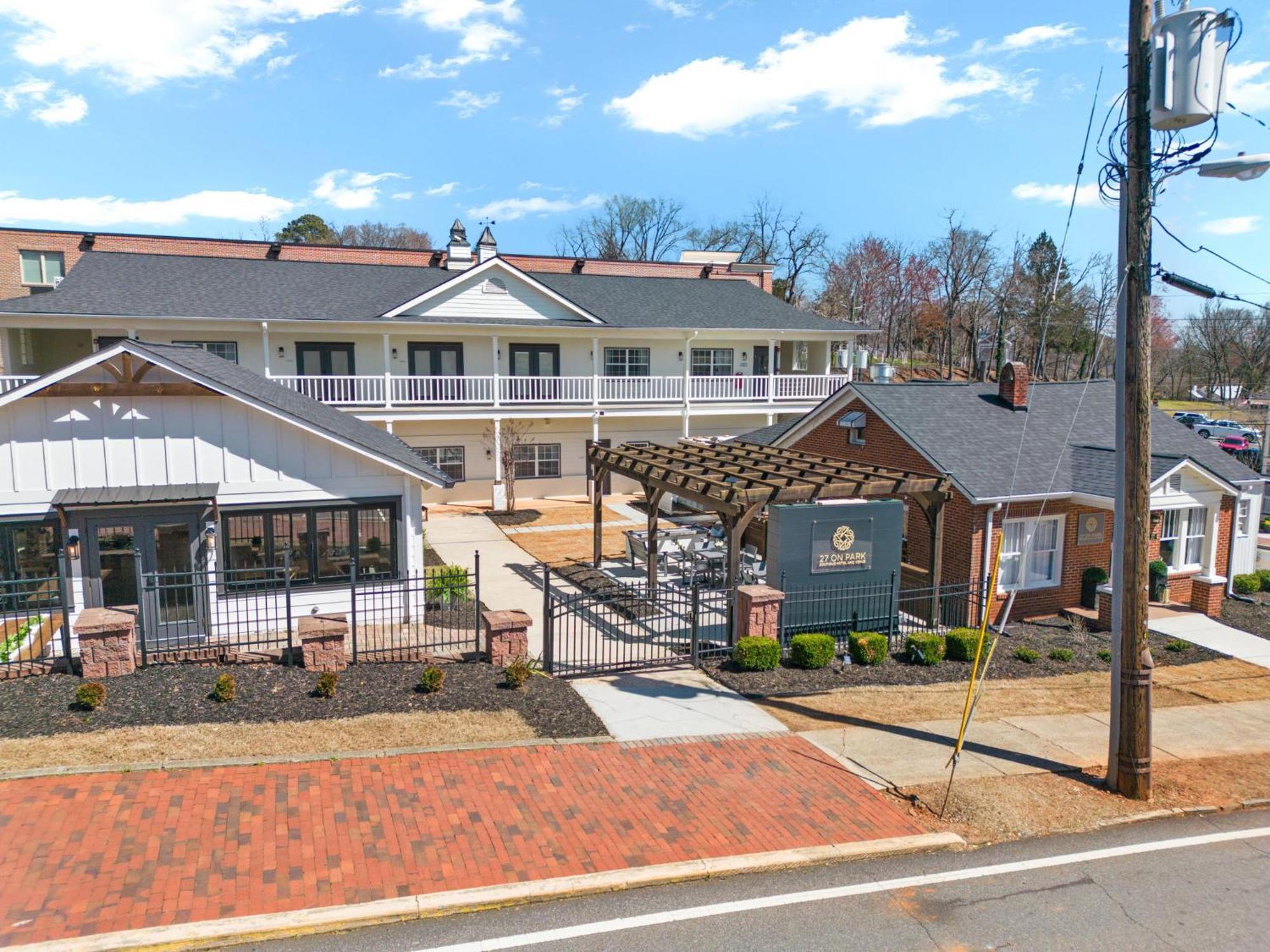 27 On Park Boutique Hotel & Venue Dahlonega Exteriér fotografie